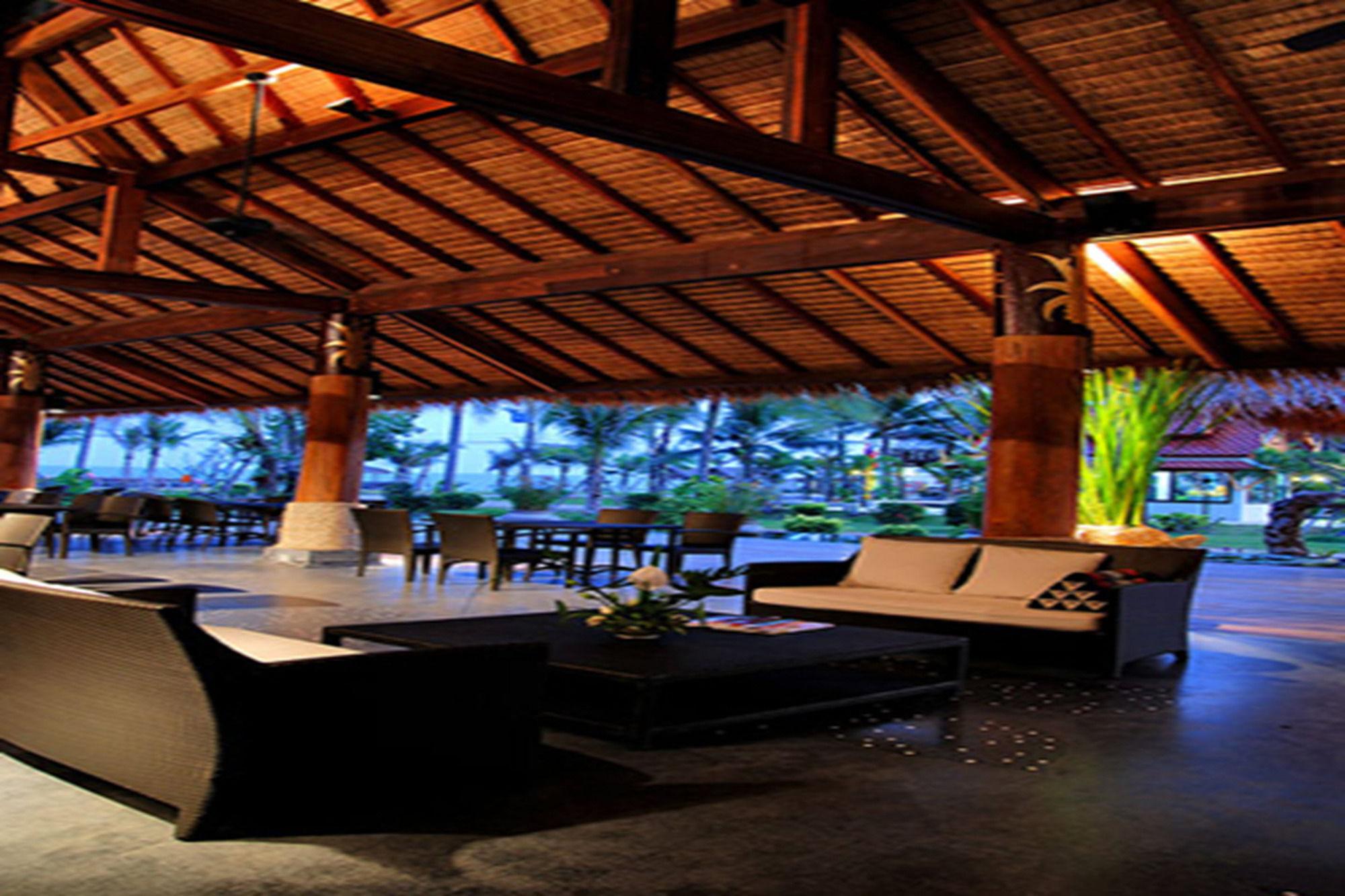 Keeree Waree Seaside Villa Bang Saphan Bagian luar foto